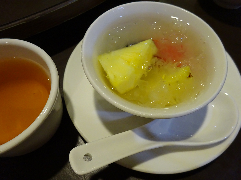 食べ疲れた人にもうれしい旅ごはん！  台湾「四平小館」の酸菜白肉鍋